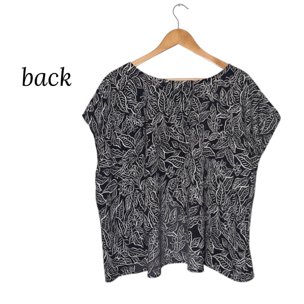 TORRID Island Silk Dolman Cross Back Crop Top Whimsical Sleek Chic Wmn 1X 14 16 - Picture 7 of 16